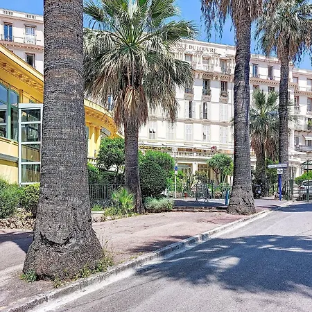Le Louvre By Interhome Apartament Mentona